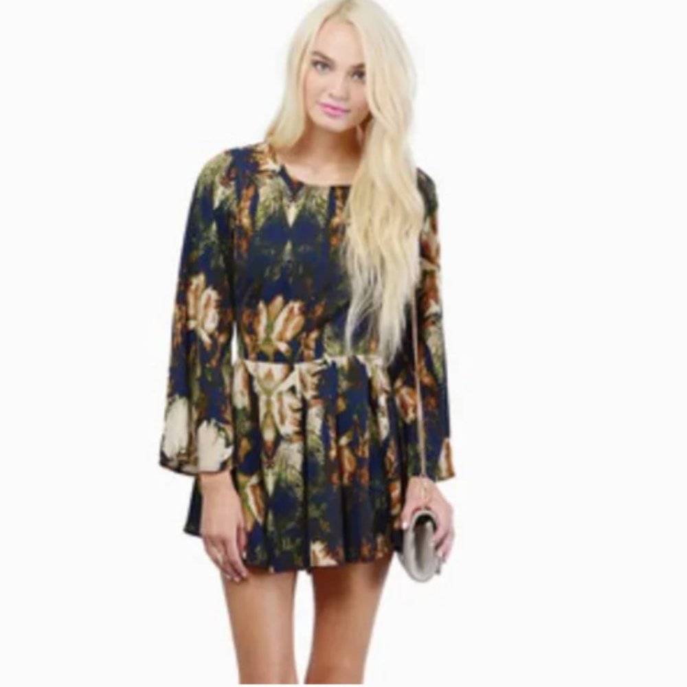 TOBI Navy floral romper szS